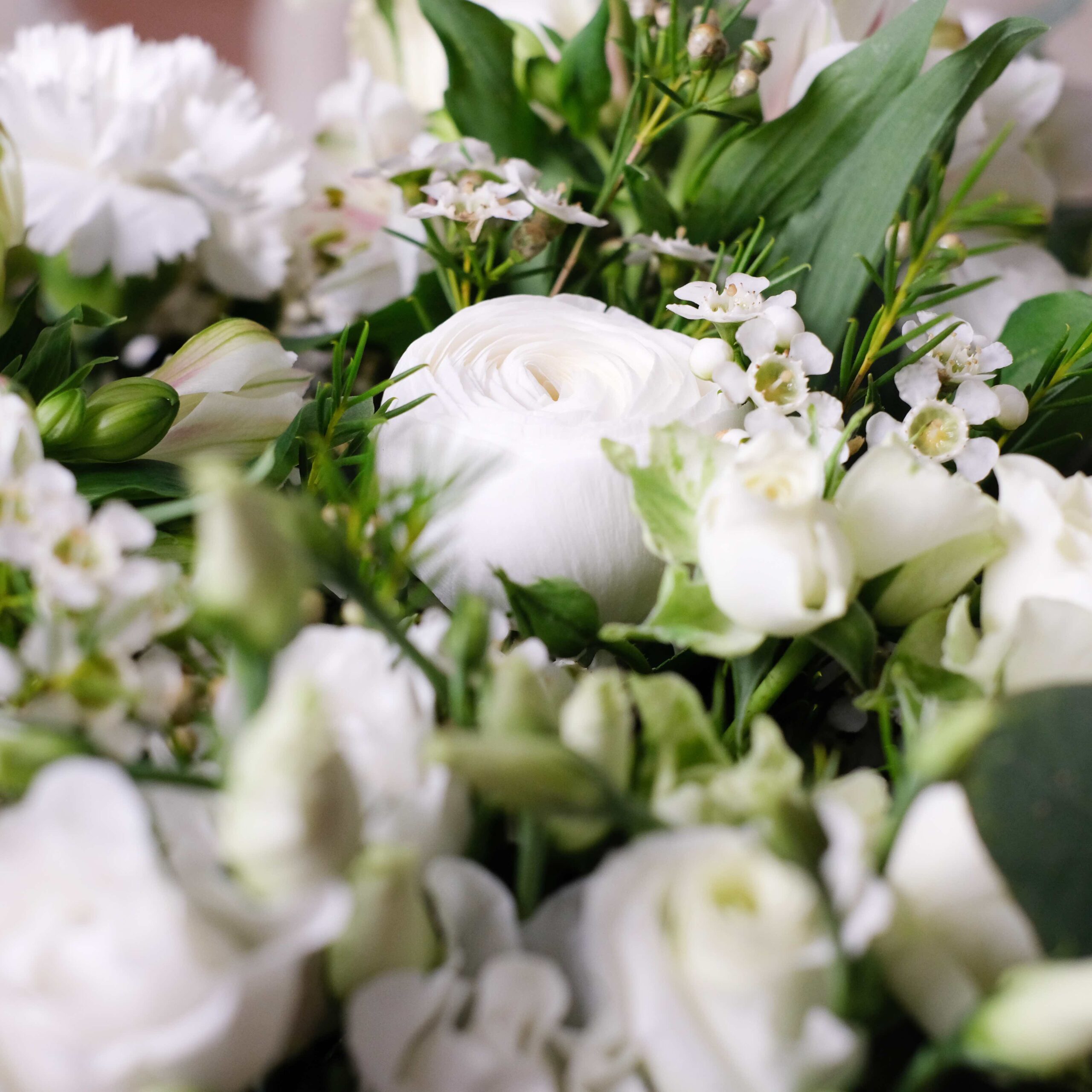 bouquet fleurs blanches elegance atelier lavarenne lyon 5