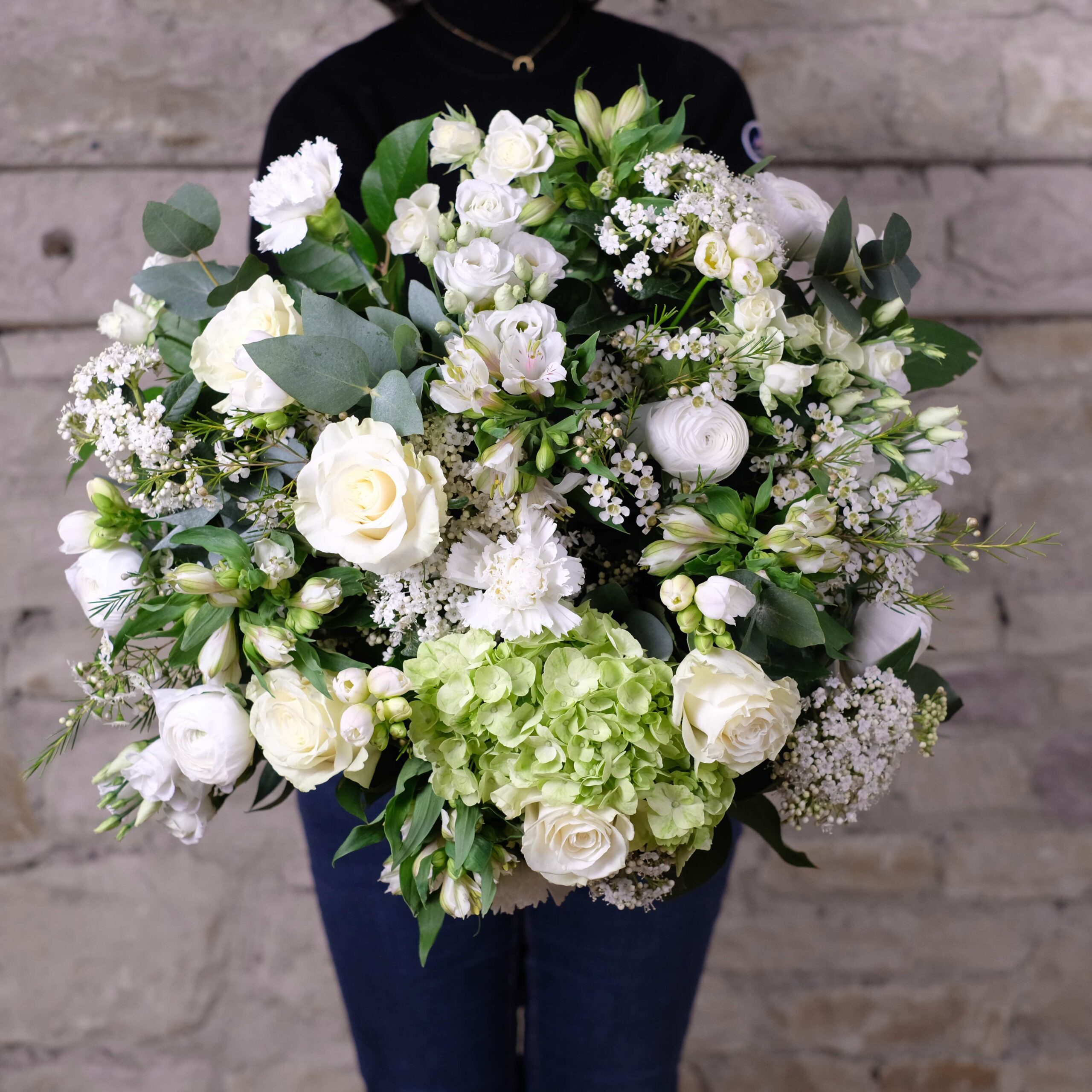 Bouquet fleurs blanches Élégance - ATELIER LAVARENNE Fleuriste Lyon