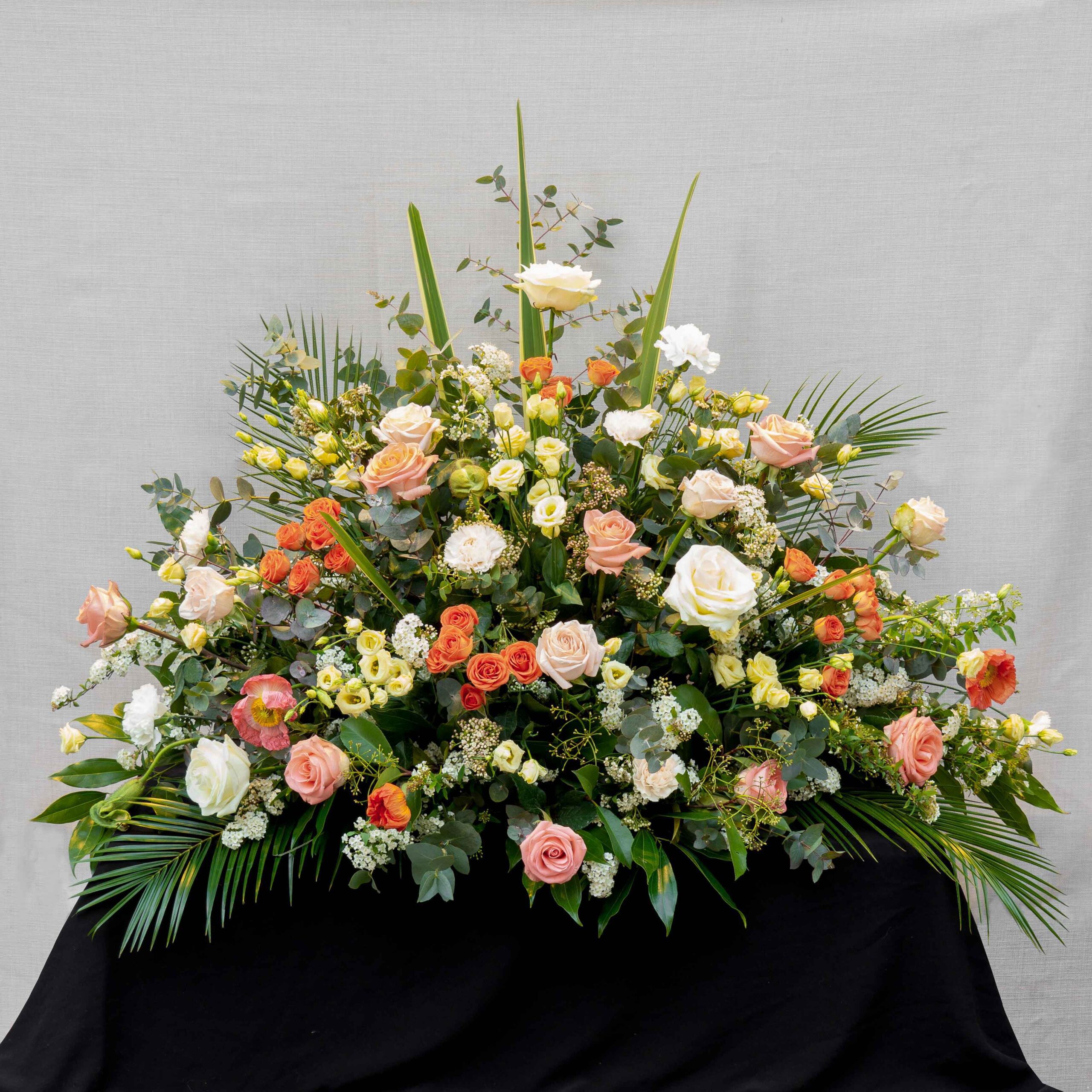 fleurs funérailles devant de cerceuil-atelier-lavarenne-fleuriste-lyon-2