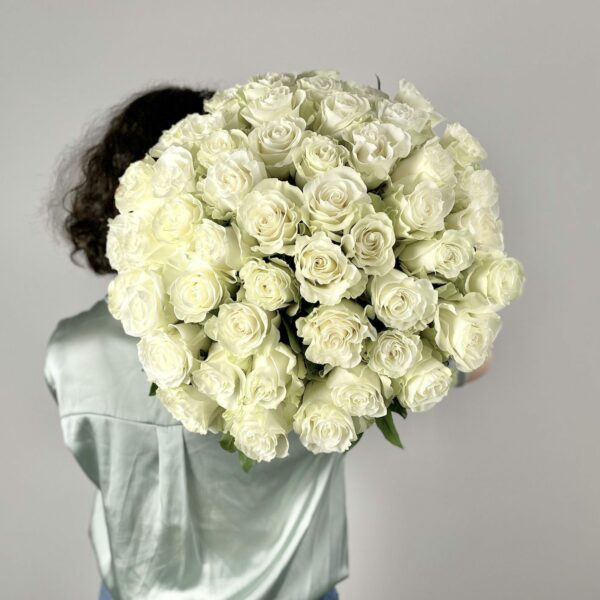 gros bouquet de roses blanches