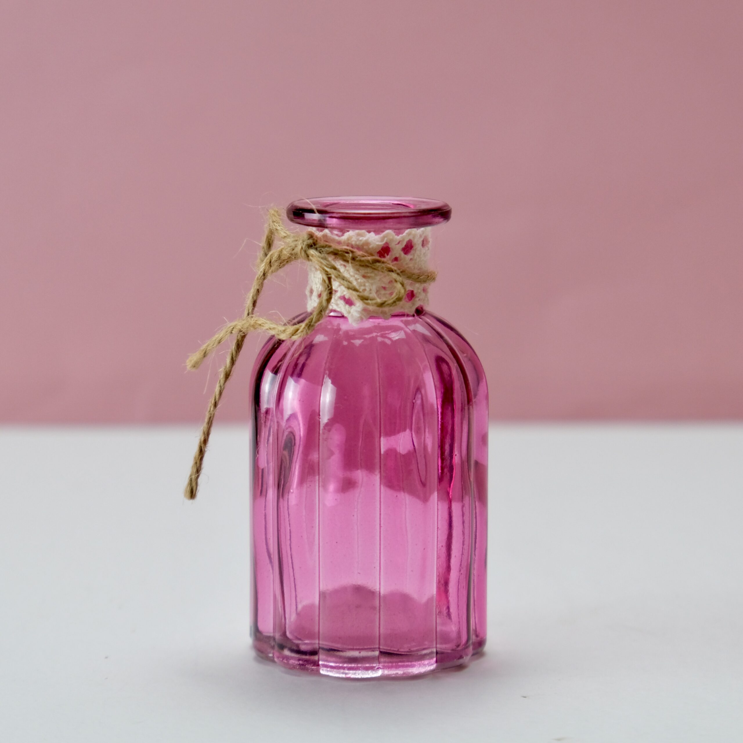 Location vases verreries accessoires fiole-rose-atelier-lavarenne-fleuriste-lyon