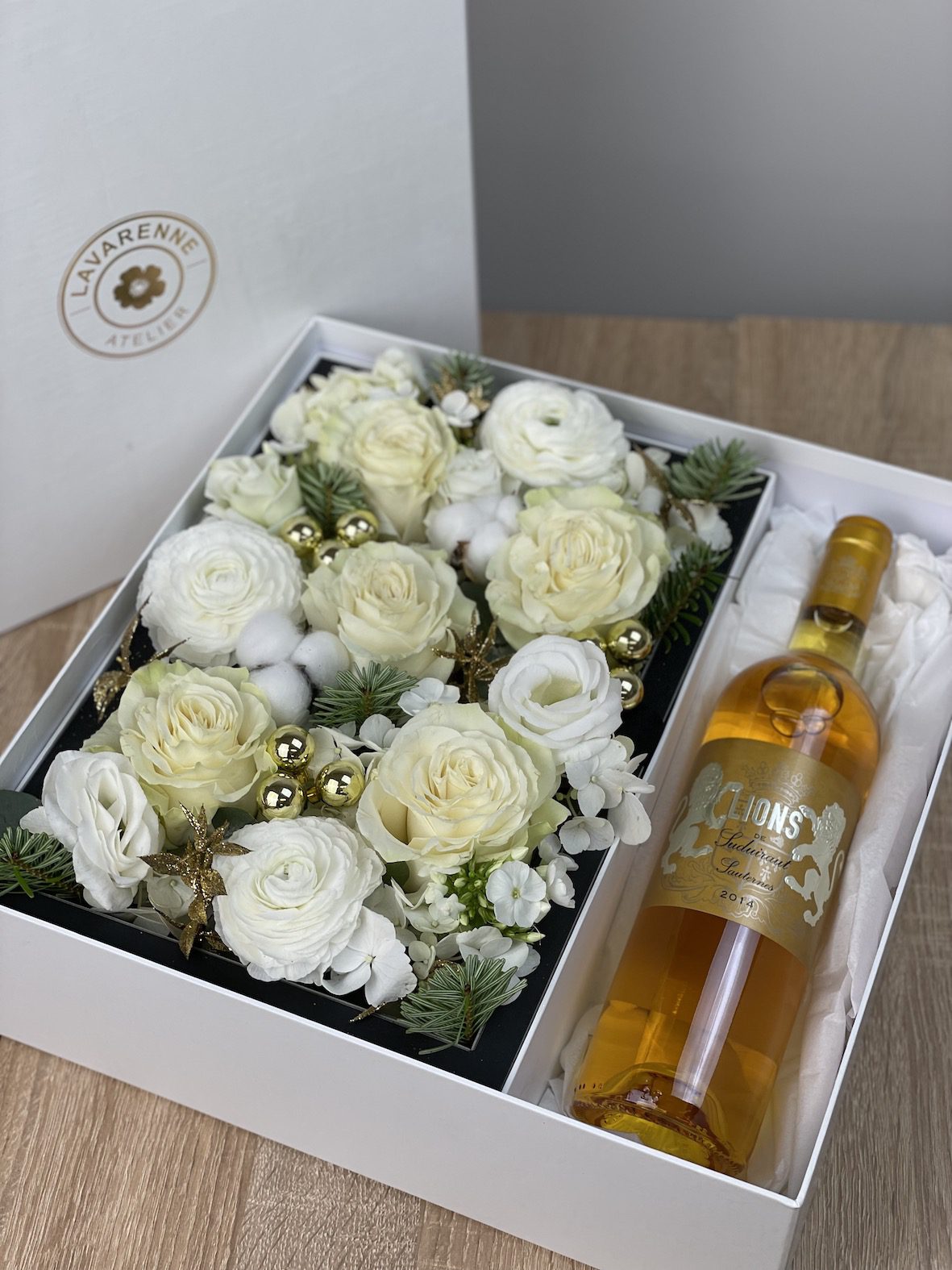 Coffret XL fleurs blanches et vin liquoreux