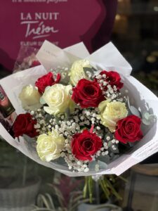 Bouquet "Intemporel" roses rouges et blanches