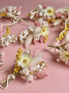 Guirlande de fleurs séchées kawaï zoom