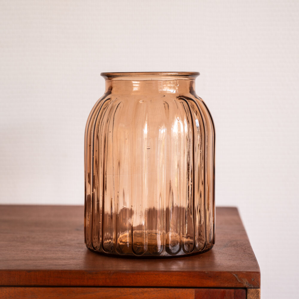 Vase en verre côtelé couleur pêche